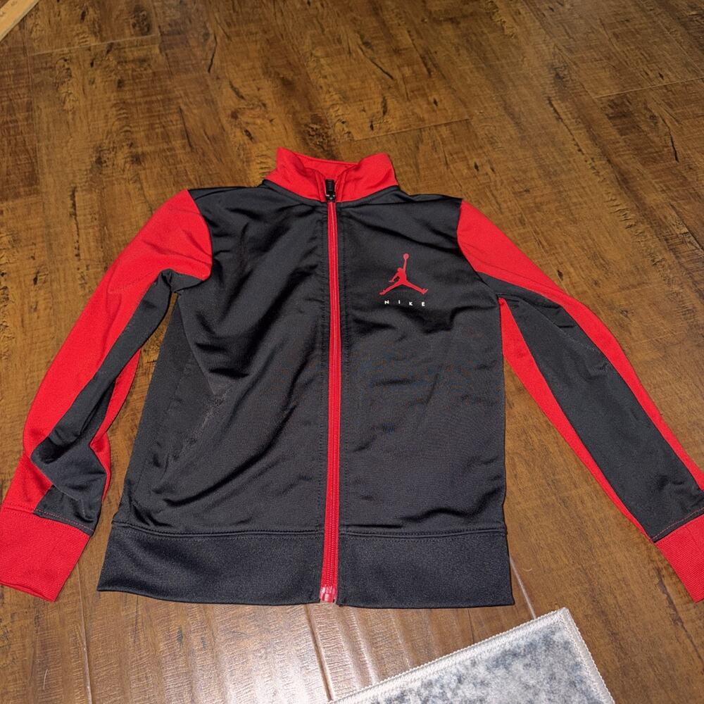 Nike Air Jordan Full Zip Track Jacket Boys Size S 4-5 Yrs Black & Red